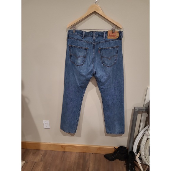 Levi's 501 Mens SZ 38x32 button fly denim Jeans  casual comfort norm core - Picture 3 of 11